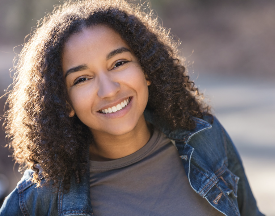 teenager with good set of white teeth